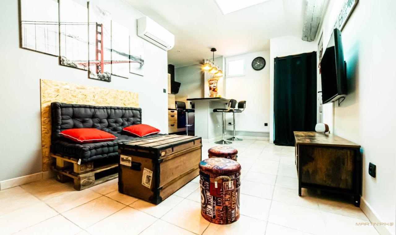 Centre Historique - Free Parking - Self Checkin - Wifi - Industriel - Sleepntripbeziers Apartment Luaran gambar