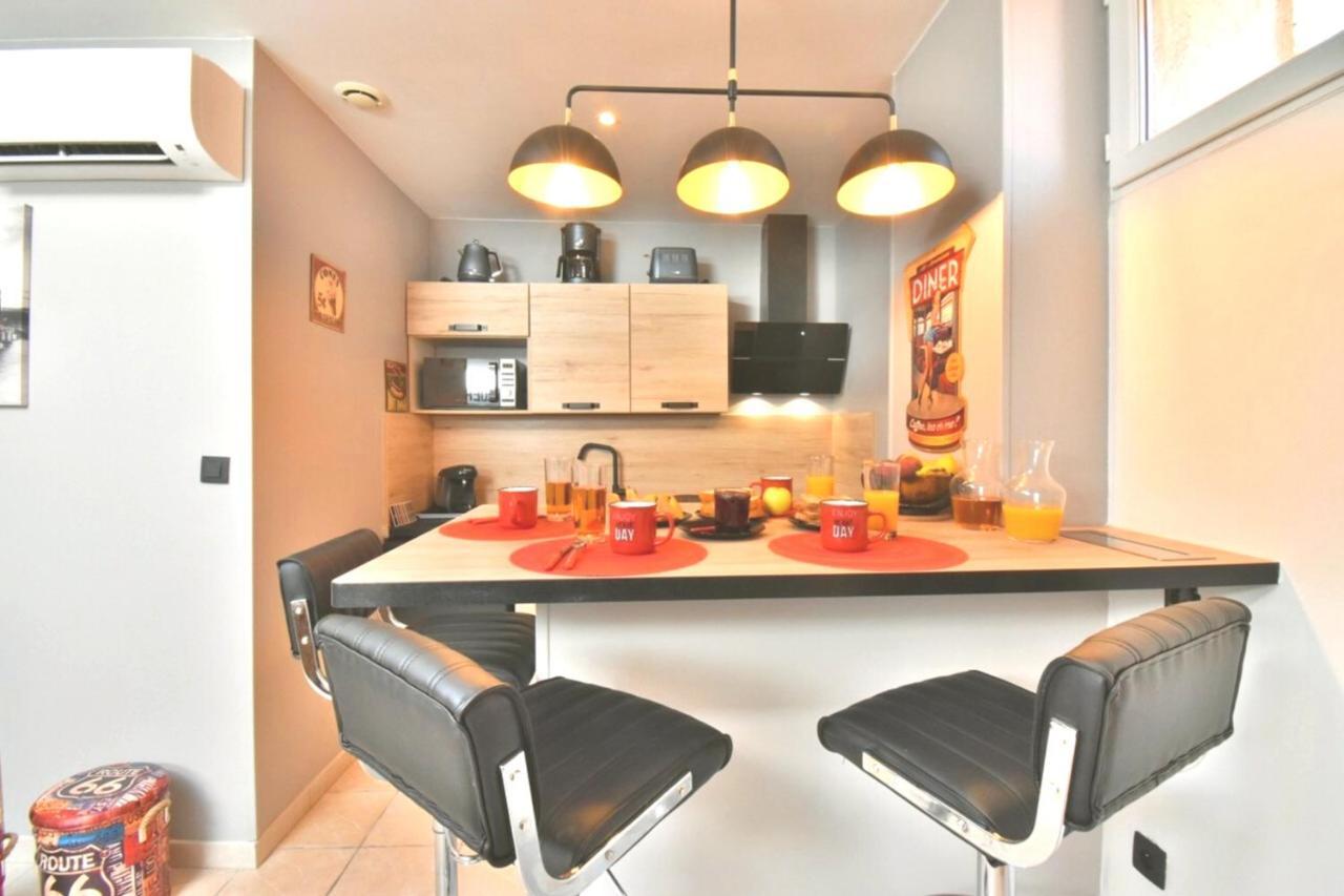 Centre Historique - Free Parking - Self Checkin - Wifi - Industriel - Sleepntripbeziers Apartment Luaran gambar