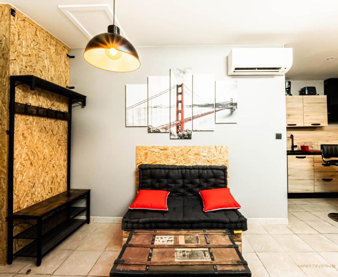 Centre Historique - Free Parking - Self Checkin - Wifi - Industriel - Sleepntripbeziers Apartment Luaran gambar