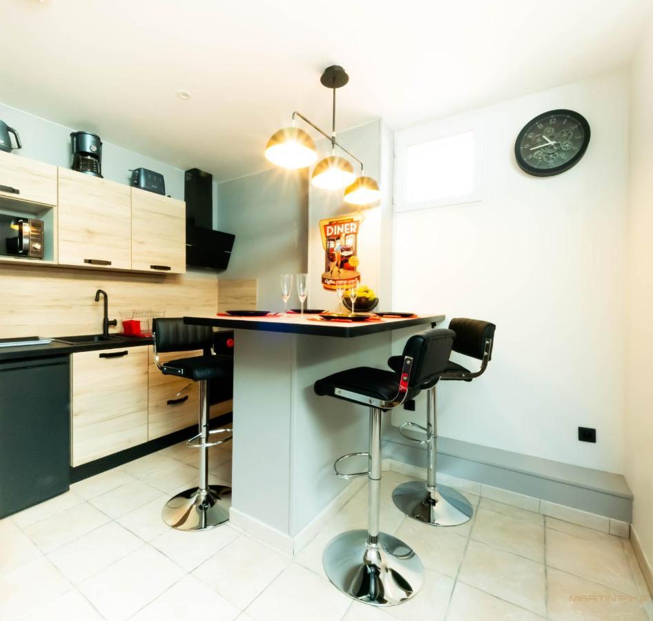 Centre Historique - Free Parking - Self Checkin - Wifi - Industriel - Sleepntripbeziers Apartment Luaran gambar
