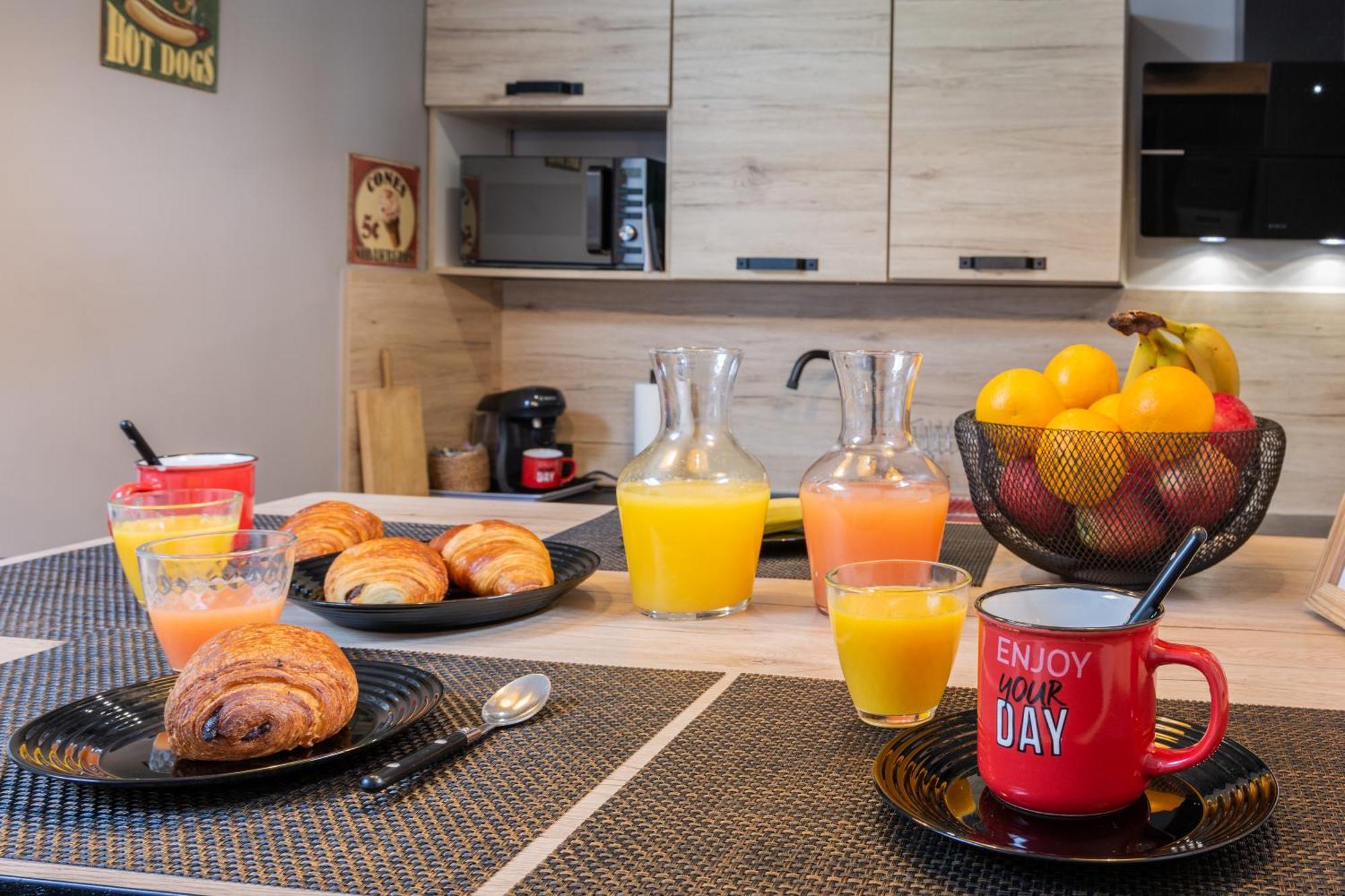Centre Historique - Free Parking - Self Checkin - Wifi - Industriel - Sleepntripbeziers Apartment Luaran gambar